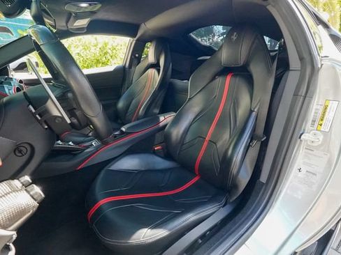 Used 2018 Ferrari 812 Superfast RWD image 51