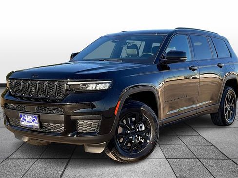 New 2025 Jeep Grand Cherokee L Altitude image 2