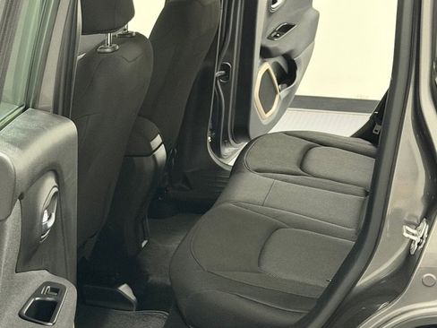 Used 2016 Jeep Renegade Sport w/ Power & Air Group FWD image 9