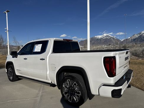 Used 2025 GMC Sierra 1500 Denali Ultimate image 3