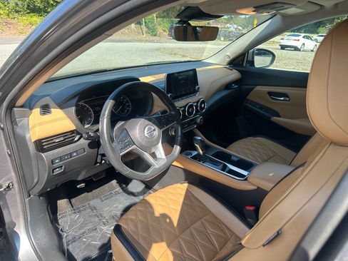 Used 2022 Nissan Sentra SV w/ SV Premium Package FWD image 13
