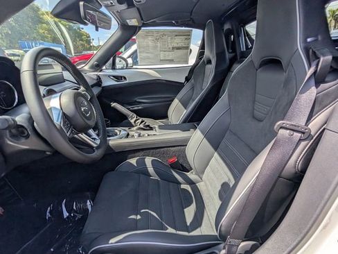 New 2025 MAZDA MX-5 Miata RF Club image 8