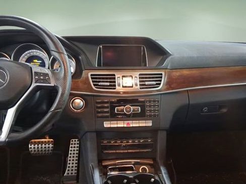 Used 2015 Mercedes-Benz E 350 4MATIC Sedan image 10