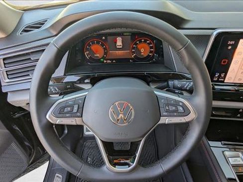 New 2026 Volkswagen Atlas Peak Edition AWD/4WD image 14