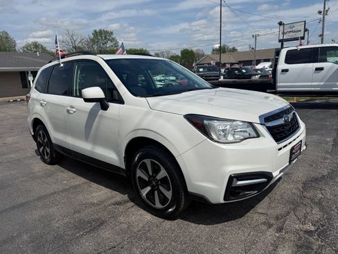 Used 2018 Subaru Forester 2.5i Premium w/ All-Weather Package AWD/4WD image 4