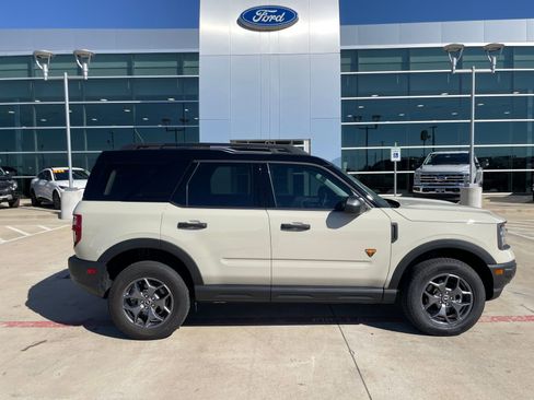 Used 2024 Ford Bronco Sport Badlands image 6