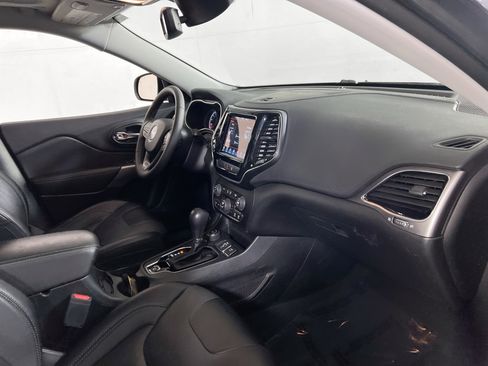 Used 2022 Jeep Cherokee Limited image 28