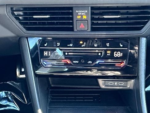 Used 2025 Volkswagen Jetta GLI Autobahn w/ GLI Black Package image 17