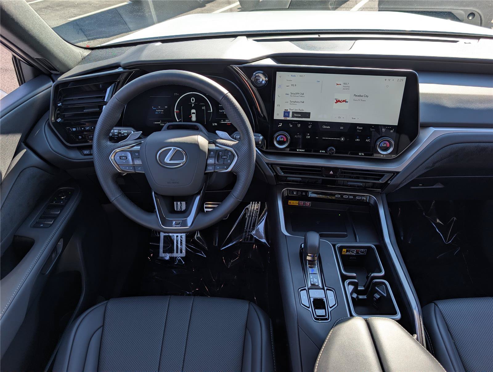Used 2026 Lexus TX 500h AWD w/ Technology Package image 20