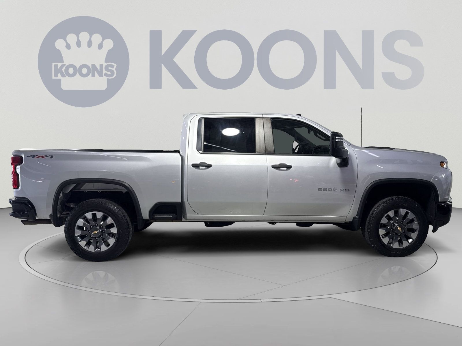 Used 2021 Chevrolet Silverado 2500 Custom w/ Custom Value Package AWD/4WD image 12