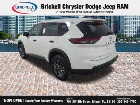 Used 2024 Nissan Rogue S AWD/4WD image 25