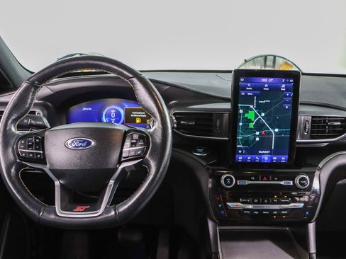 Used 2023 Ford Explorer ST w/ Technology Package image 17