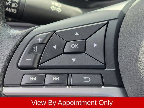 Used 2025 Nissan Altima 2.5 SV FWD image 18