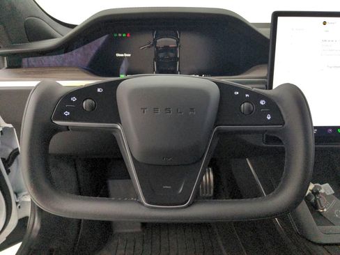Used 2022 Tesla Model S AWD/4WD image 19