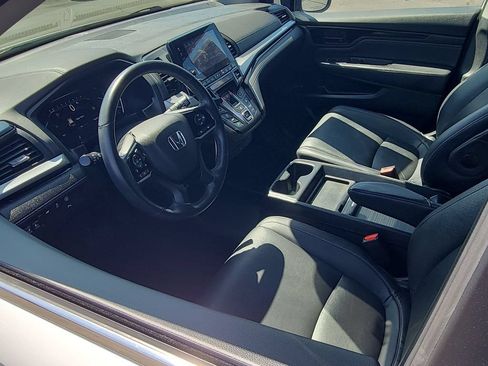 Used 2023 Honda Odyssey Touring image 10