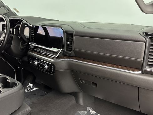 Used 2022 GMC Sierra 1500 Elevation image 34