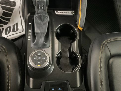 Used 2022 Ford Bronco Badlands w/ Sasquatch Package image 19