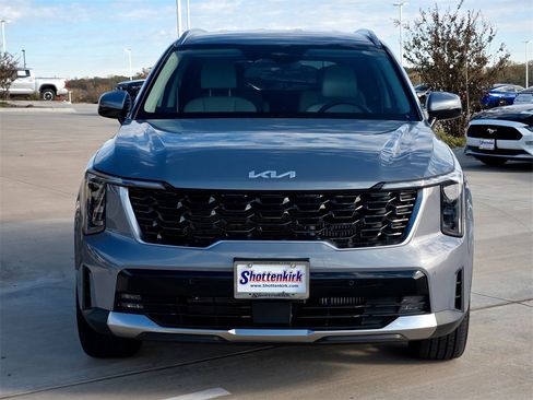 Used 2025 Kia Sorento EX image 8