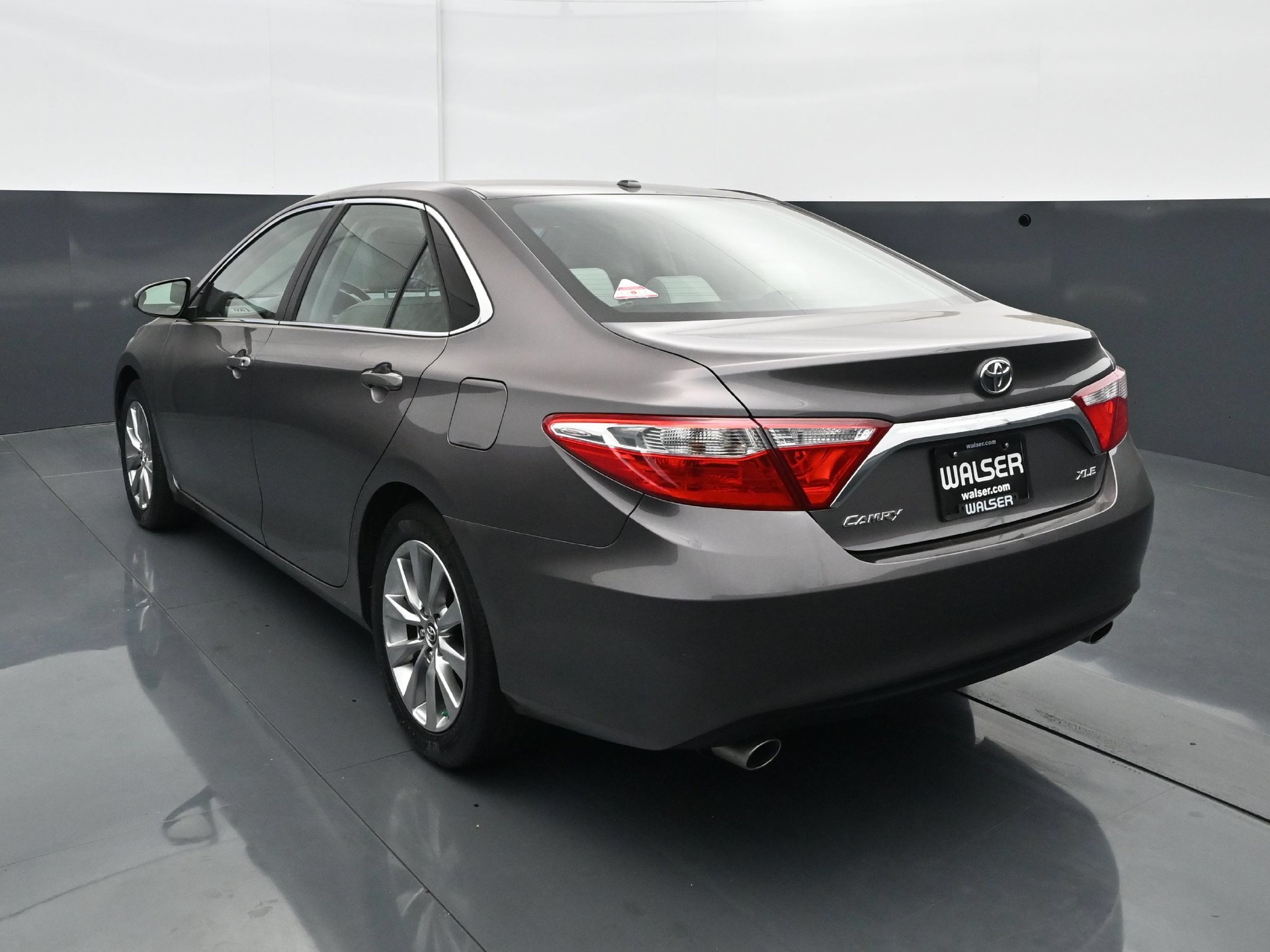 Used 2015 Toyota Camry XLE FWD image 5