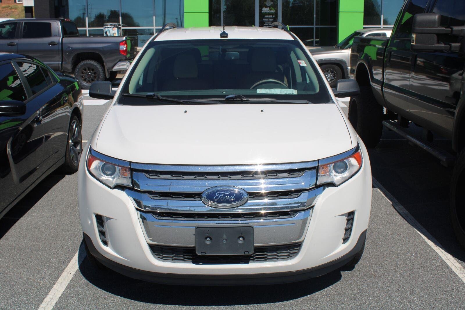 Used 2012 Ford Edge SE FWD image 2