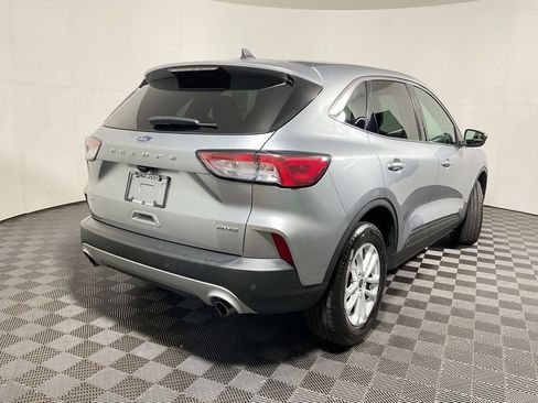 Used 2022 Ford Escape SE w/ Cold Weather Package AWD/4WD image 17