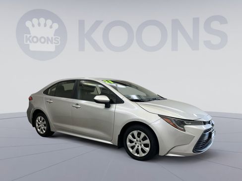Used 2023 Toyota Corolla LE image 7