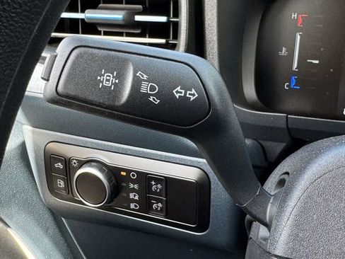 Used 2025 Ford Maverick XLT FWD image 23