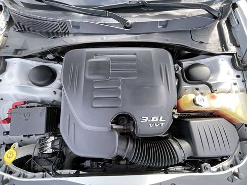 Used 2022 Dodge Charger SXT w/ Leather Interior Group RWD image 18