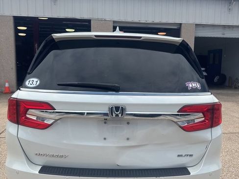 Used 2019 Honda Odyssey Elite image 4