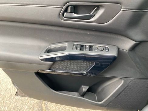 New 2026 Nissan Pathfinder SV image 14