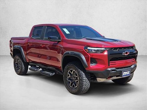 Used 2025 Chevrolet Colorado ZR2 AWD/4WD image 3