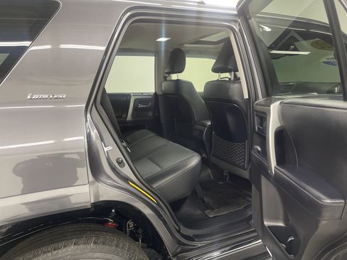 Used 2022 Toyota 4Runner Limited image 21