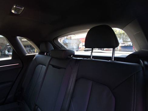 Used 2020 Audi Q3 2.0T Premium Plus image 28