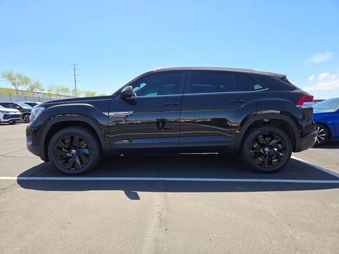 New 2026 Volkswagen Atlas Cross Sport SE FWD image 2