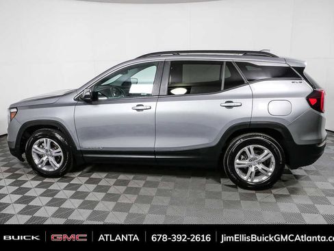 Used 2024 GMC Terrain SLE w/ Driver Convenience Package FWD image 29