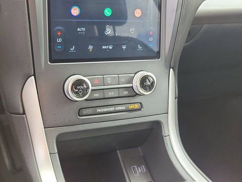 Used 2024 Ford Edge SEL image 29