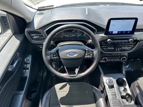 Certified 2022 Ford Escape SEL w/ SEL Stealth AWD Package image 2