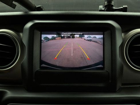 Used 2021 Jeep Wrangler Unlimited Sport AWD/4WD image 29