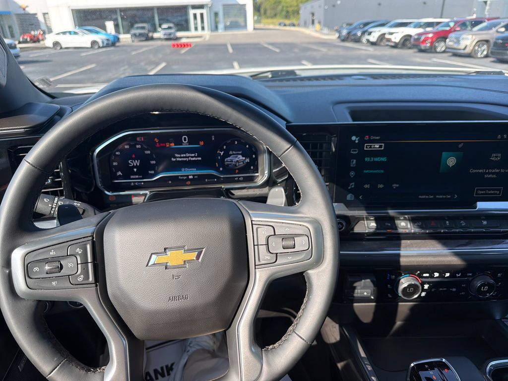 Used 2024 Chevrolet Silverado 1500 LTZ w/ LTZ Premium Package AWD/4WD image 18