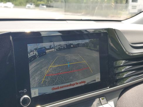 Used 2025 Toyota Camry LE image 13