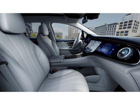 New 2026 Mercedes-Benz EQE 320 4MATIC SUV image 3
