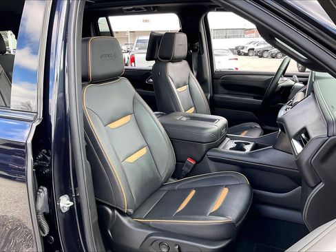 Used 2023 GMC Yukon XL AT4 w/ Max Trailering Package image 9