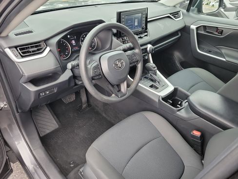Used 2022 Toyota RAV4 LE image 16