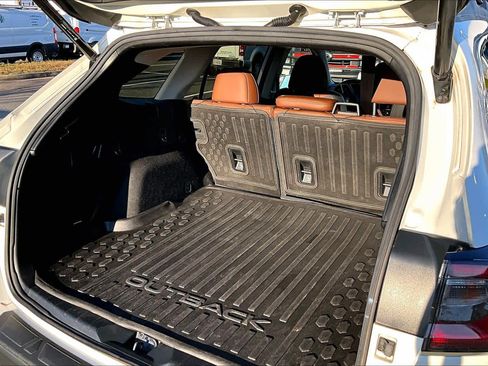 Used 2022 Subaru Outback Touring XT w/ Popular Package #2 image 32