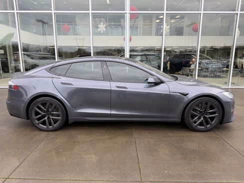 Used 2021 Tesla Model S Plaid image 10