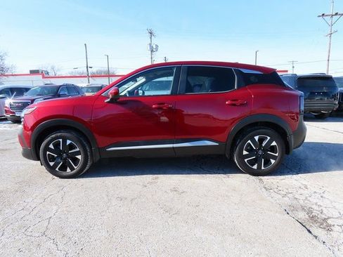 Used 2025 Nissan Kicks SV image 4