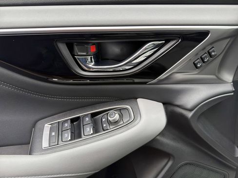 Certified 2025 Subaru Outback Limited image 17