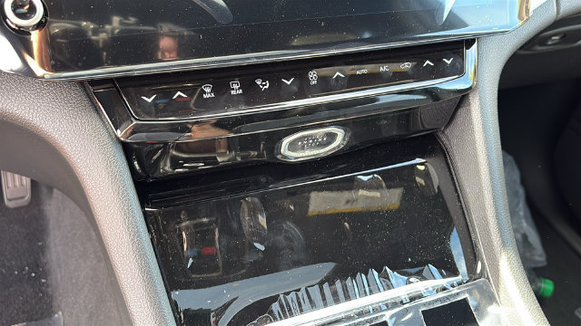 New 2027 Jeep Grand Cherokee Limited AWD/4WD image 17