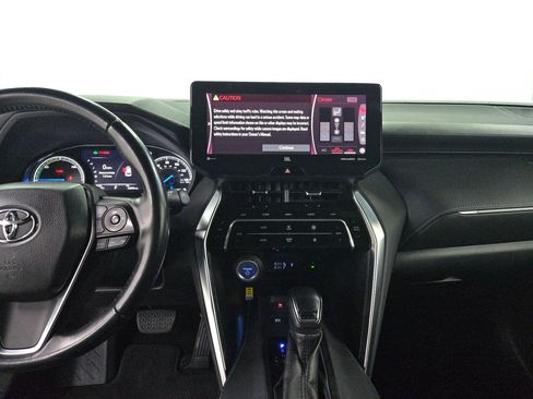 Used 2021 Toyota Venza XLE w/ Softex Package image 13