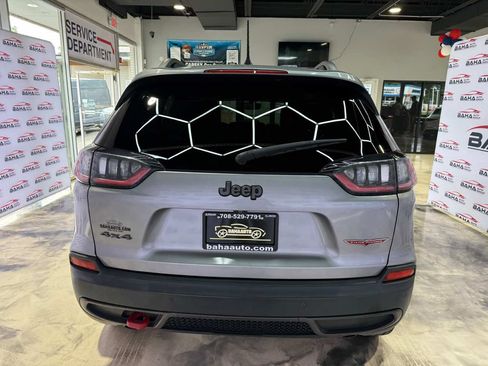 Used 2020 Jeep Cherokee Trailhawk AWD/4WD image 11